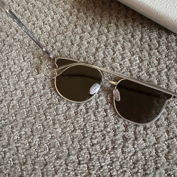 Le Specs silver mirrored sunglasses
Style: Pharaoh 1602099//59-18 148 - Picture 4 of 4